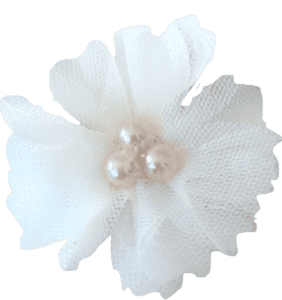 Barrette fleur tulle et satin blanc avec perles nacrées roses
