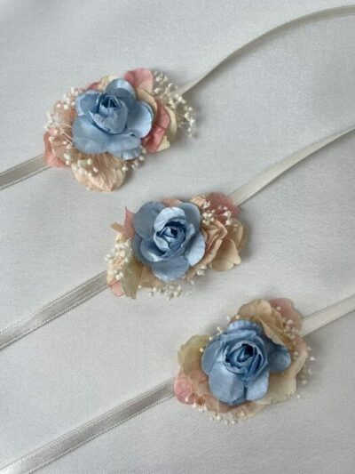bracelets fleurs bleu et rose