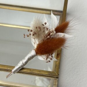 boutonniere fleurs sechees terracotta
