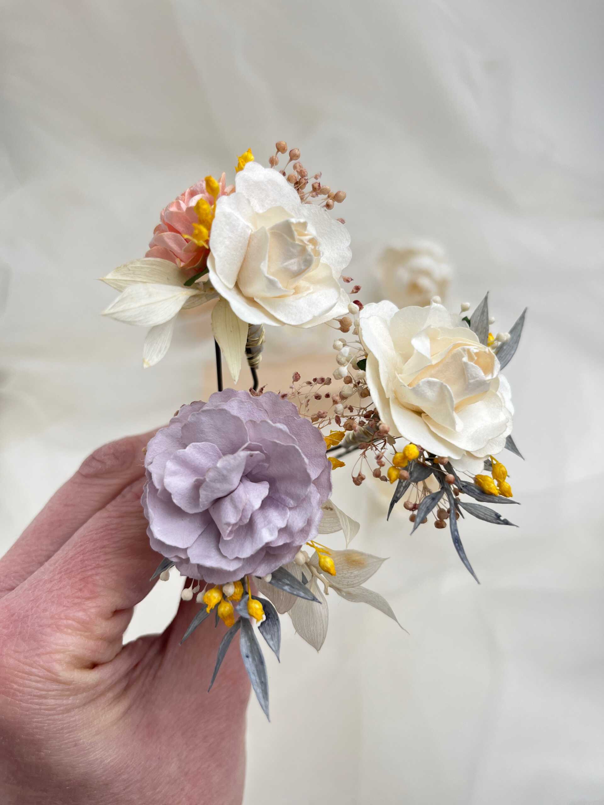 pique a chignon fleurs sechees pastel trio pique a chignon fleurs sechees pastel trio