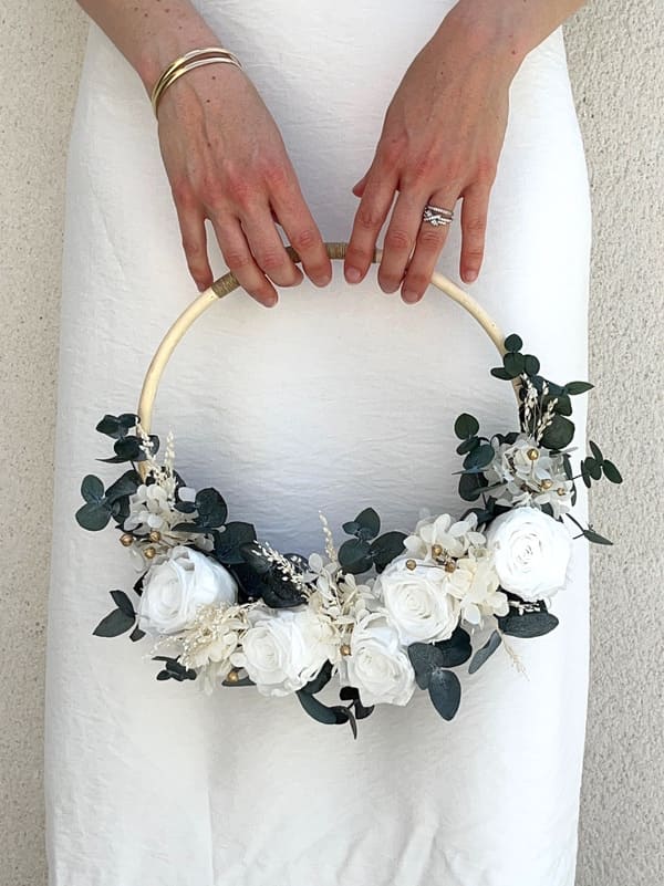 bouquet de mariee cerceau vert et blanc