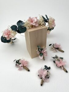 couronne et mini boutonnieres enfant rose pale