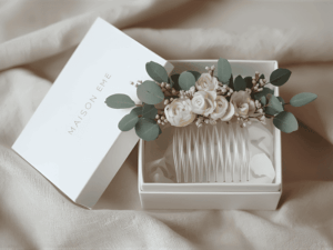 peigne fleurs sechees dans boite