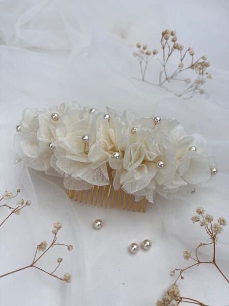 peigne hortensias creme et perles